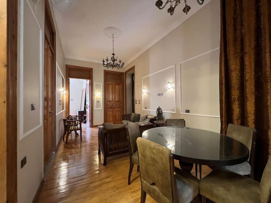 Authentic 3Br Apartment In Downtown, Kairo Bagian luar foto