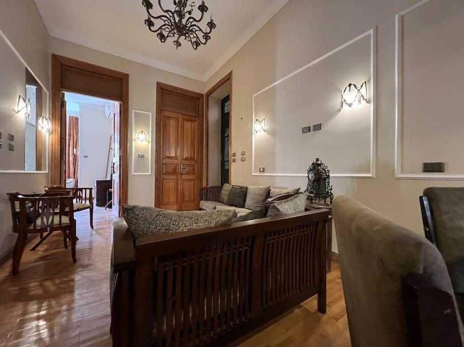 Authentic 3Br Apartment In Downtown, Kairo Bagian luar foto