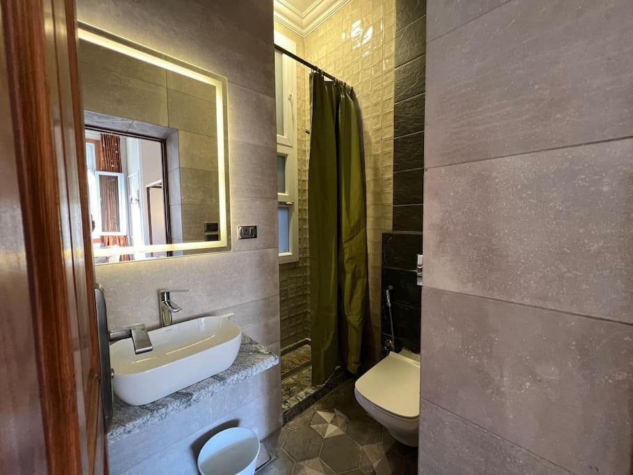 Authentic 3Br Apartment In Downtown, Kairo Bagian luar foto